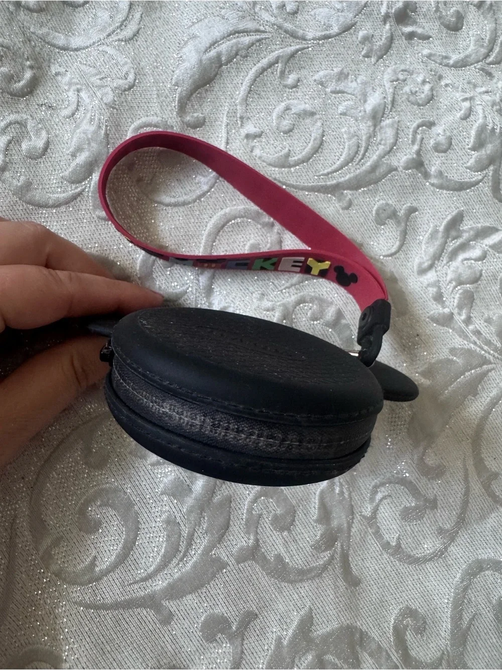 Havaianas Disney Classics Mickey Mouse Earbuds Headphone Case